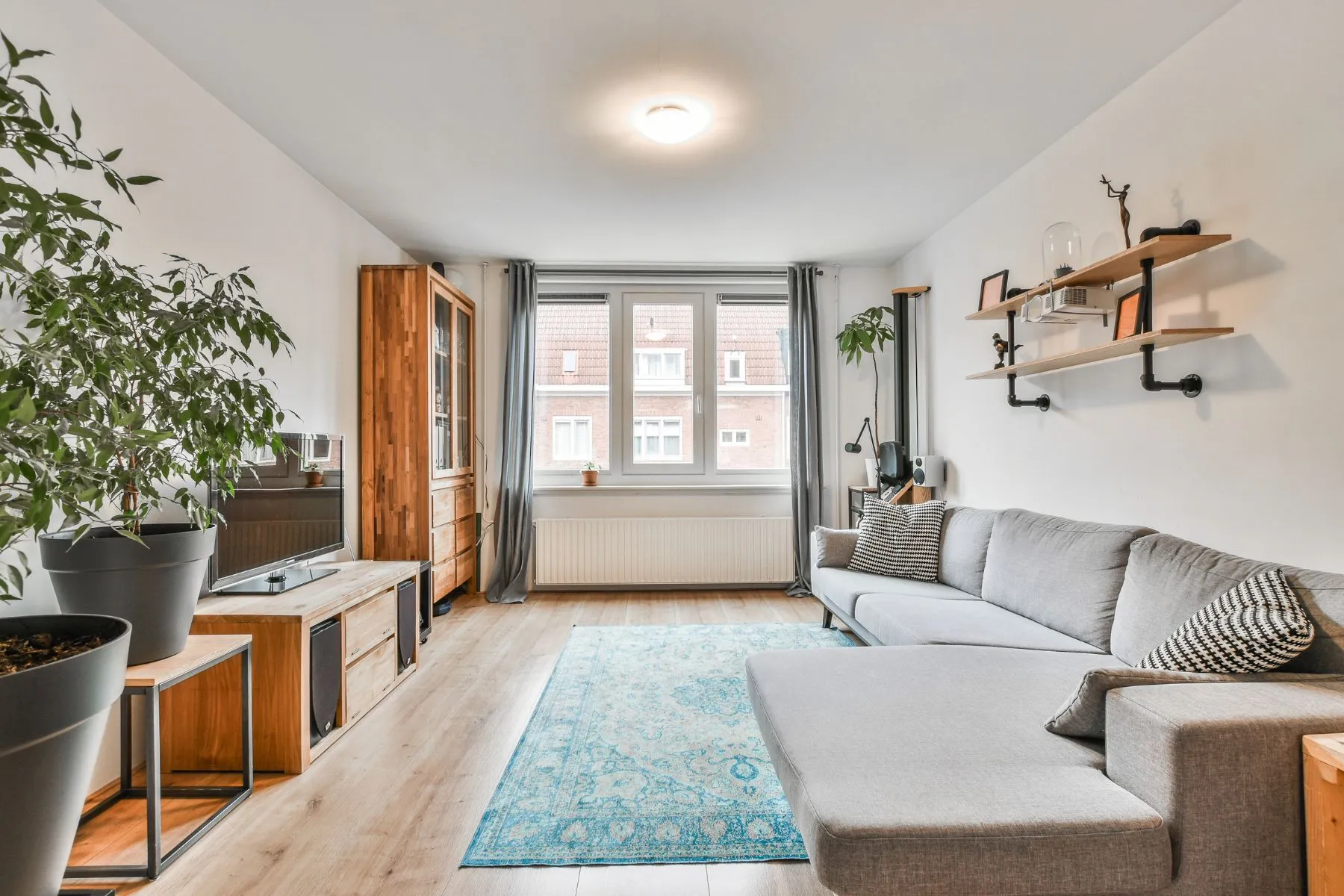 Μοντέρνο κατάλυμα φιλοξενίας, MyStayGuide